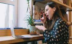 Pare de gastar seu dinheiro com palestras, cursos que prometem mudar sua vida e métodos mágicos para o sucesso.